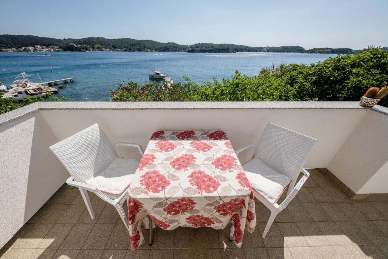 Apartamento House Subic Supetarska Draga Exterior foto
